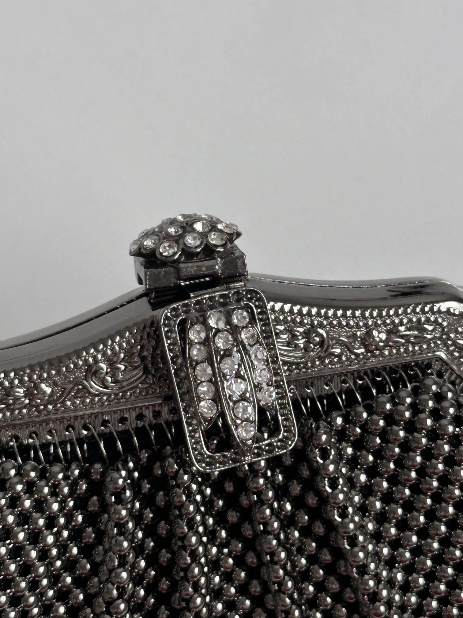 Vintage Diamante Chainmail Coin Clutch