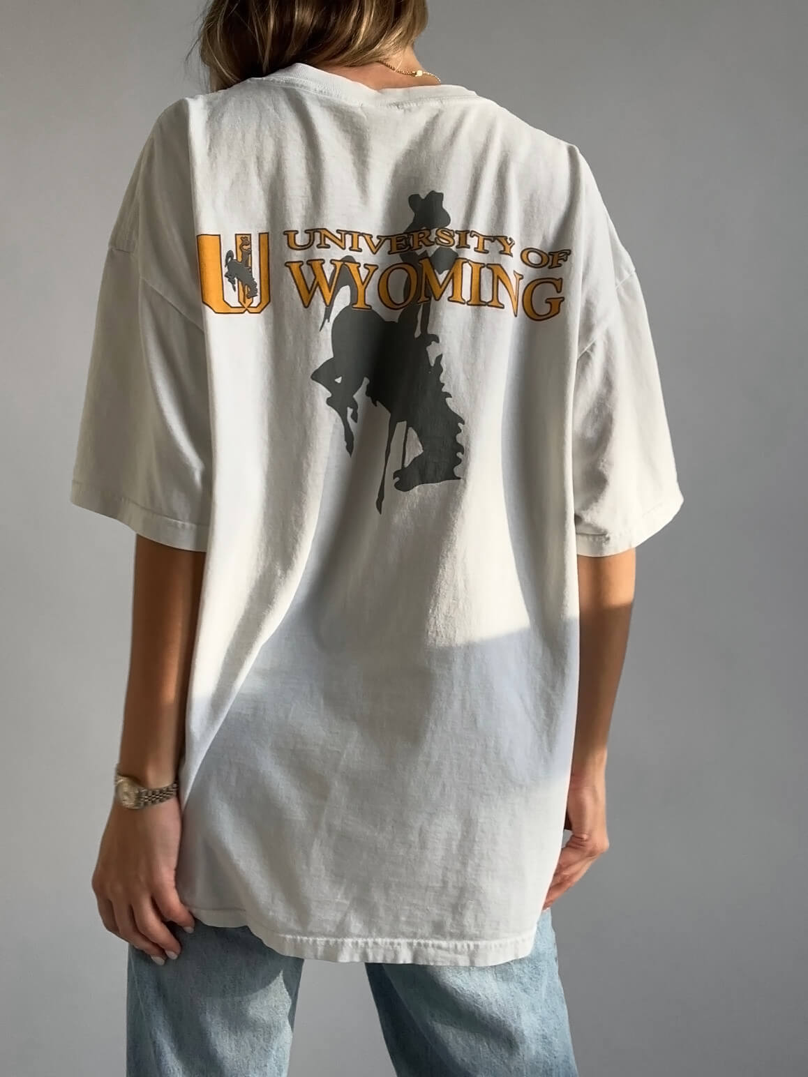 Vintage UNIVERSITY OF WYOMING Distressed Tee | XL