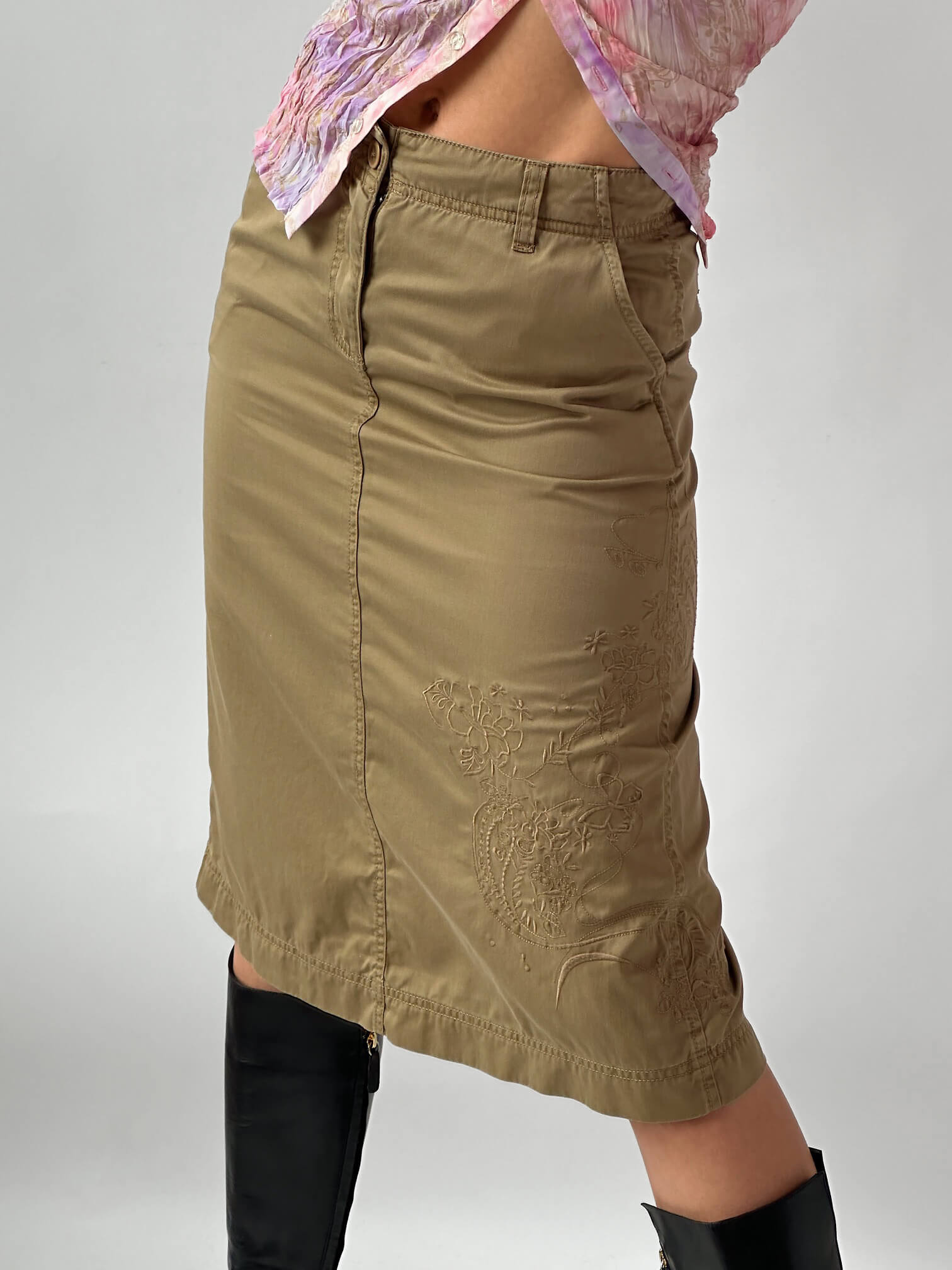 Vintage Embroidered Khaki Midi Skirt | 3/4