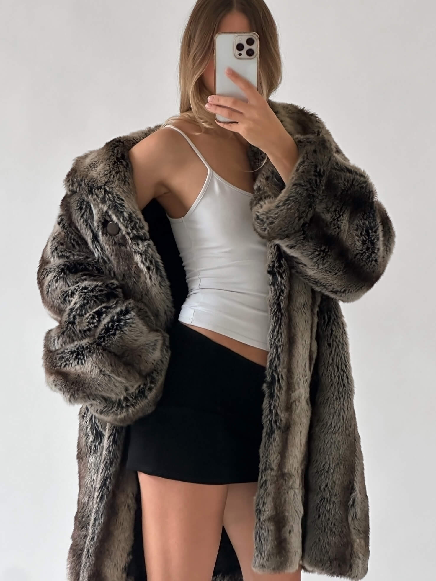 Vintage Oversized Faux Fur Coat | XS-XL