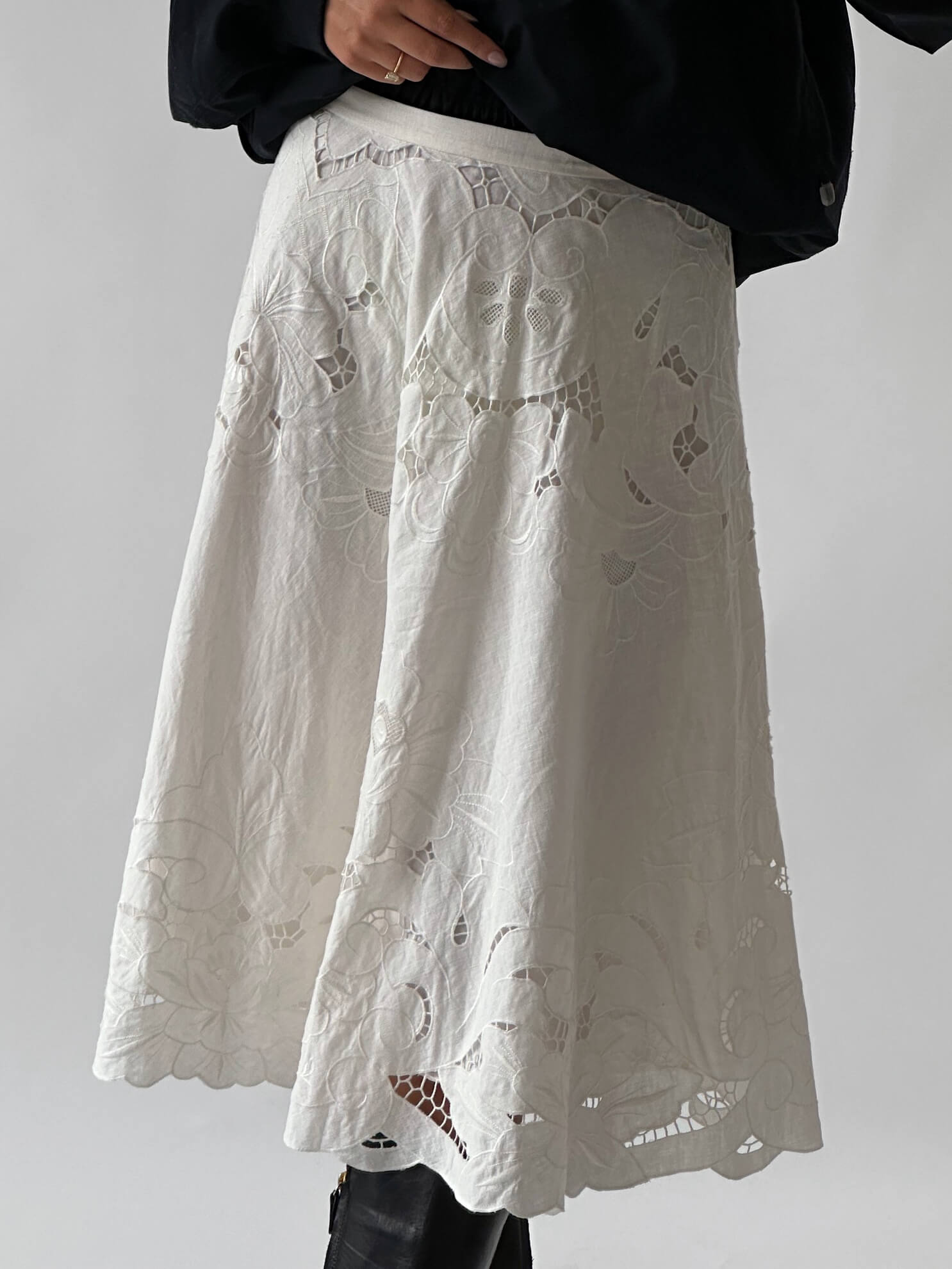 Vintage ANNE KLEIN Embroidered Linen Skirt | M/L