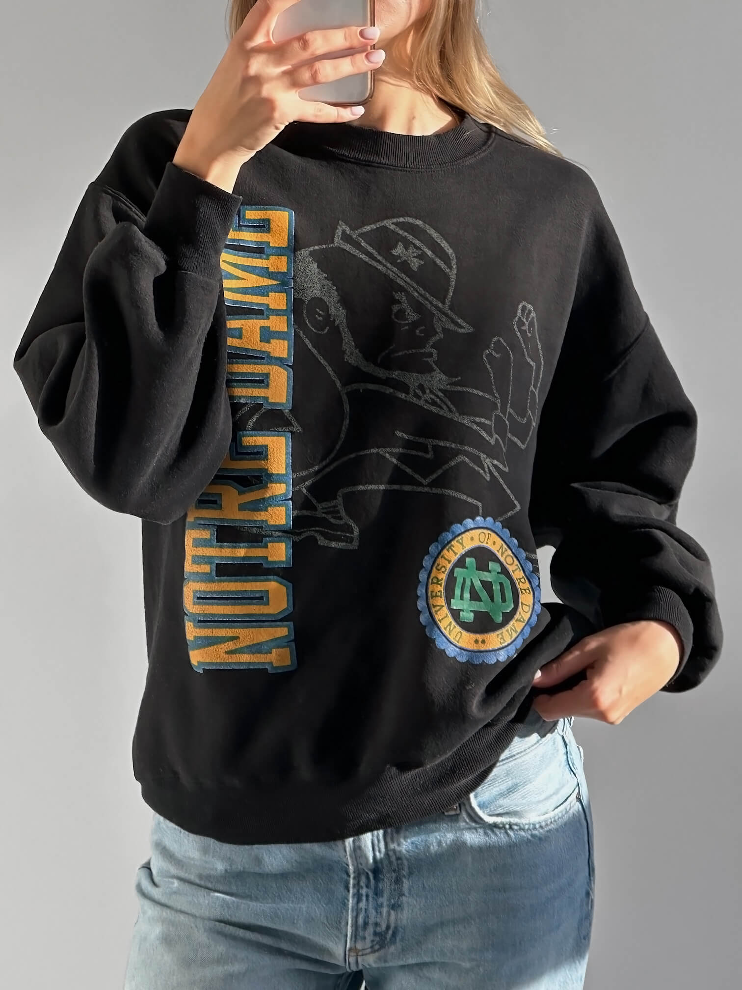 Vintage UNIVERSITY OF NOTRE DAME Distressed Sweatshirt | M/L