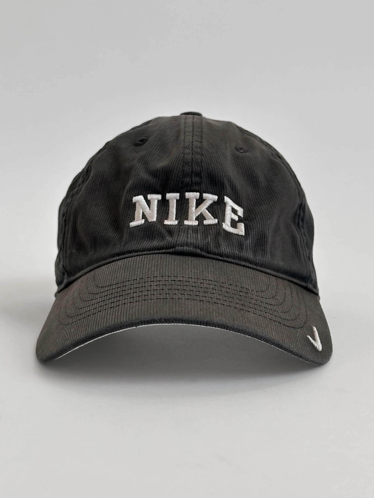 Vintage NIKE Embroidered Faded Strap Back Hat