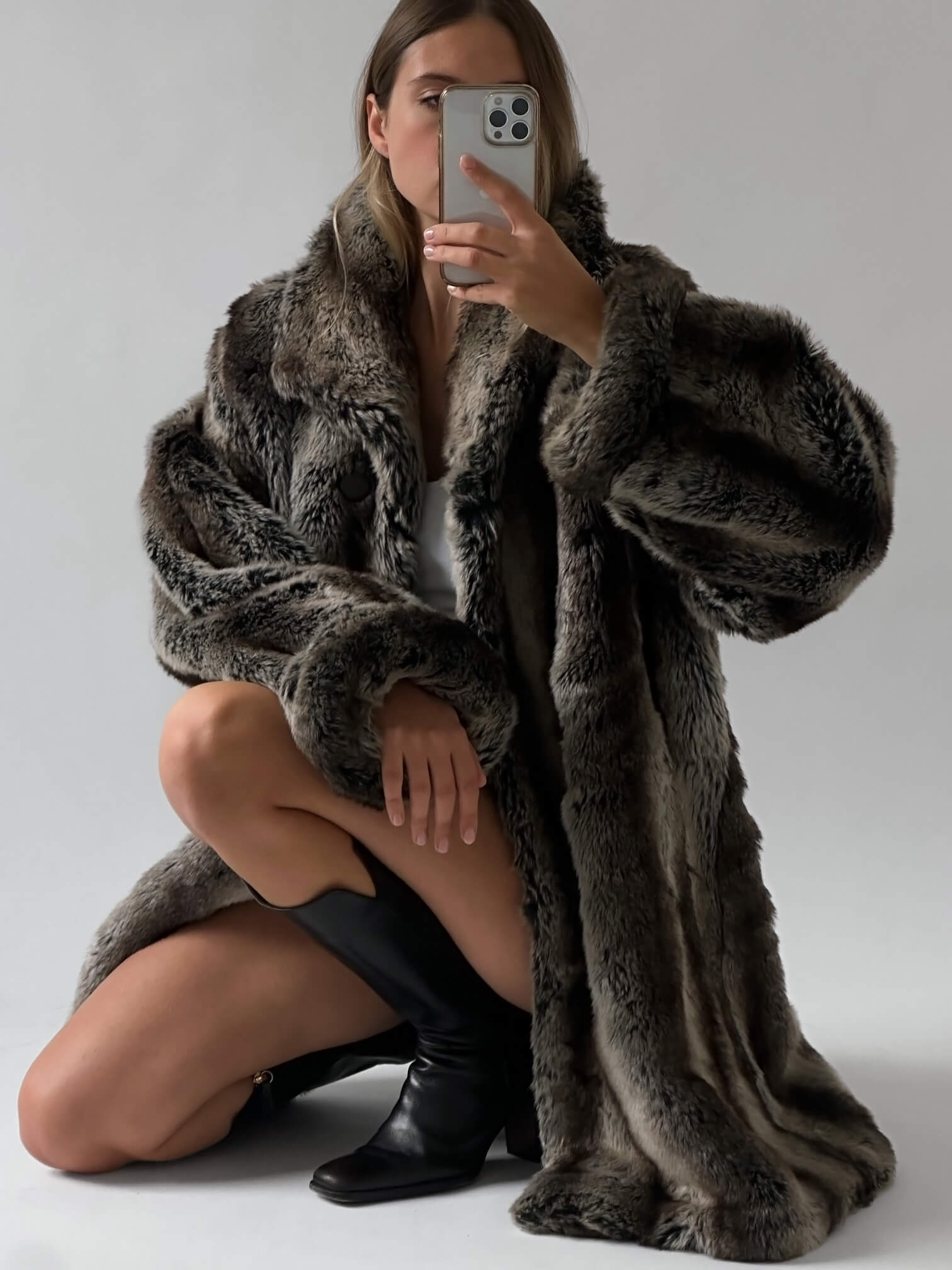 Vintage Oversized Faux Fur Coat | XS-XL