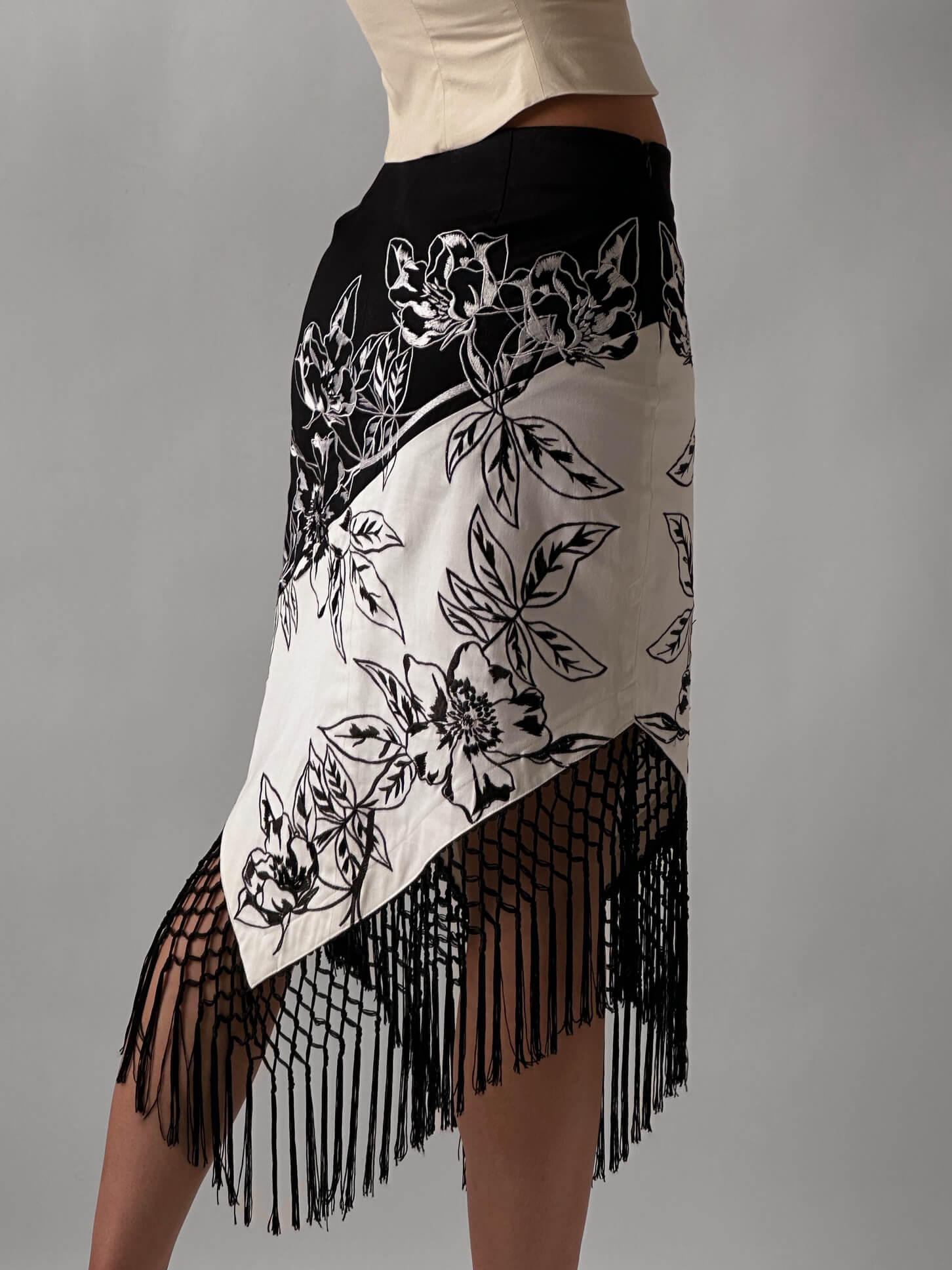 Vintage Embroidered Macrame Skirt | S/M